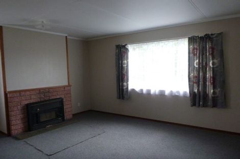 Photo of property in 1 Yates Street, Otaki Beach, Otaki, 5512