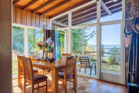 Photo of property in 846 Wily Terrace, Acacia Bay, Taupo, 3330