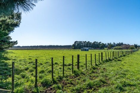 Photo of property in 360 Western Lake Road, Western Lake, Featherston, 5773