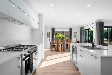 Photo of property in 10 Kentwood Place, Flagstaff, Hamilton, 3210