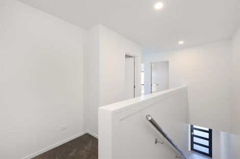 Photo of property in 8 Paparahi Place, Wainui, 0992