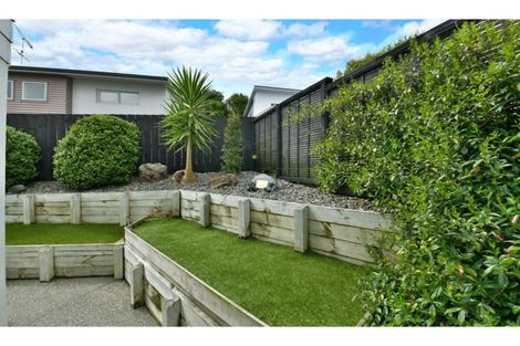 Photo of property in 1/126 Brian Crescent, Stanmore Bay, Whangaparaoa, 0932