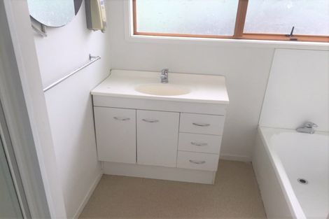 Photo of property in 12 Romilly Court, Papakura, 2110