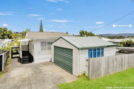 Photo of property in 18a Sylvan Crescent, Te Atatu South, Auckland, 0610