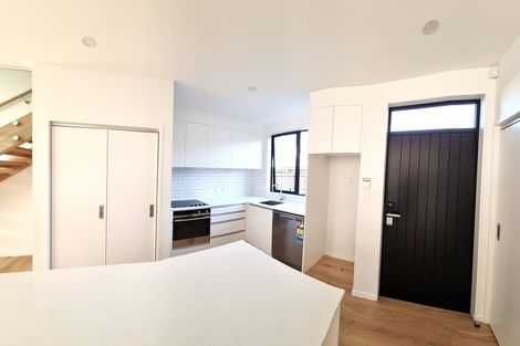 Photo of property in 16b Inglis Street, Seatoun, Wellington, 6022