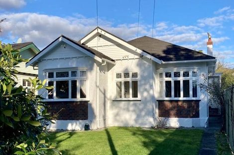 Photo of property in 14 Saint Albans Grove, Woburn, Lower Hutt, 5010