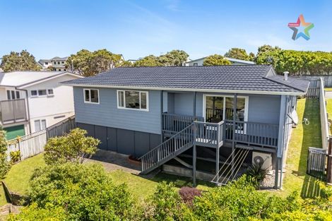 Photo of property in 67 Cypress Drive, Maungaraki, Lower Hutt, 5010