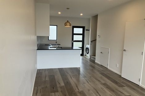 Photo of property in 9/41 Routley Drive, Glen Eden, Auckland, 0602