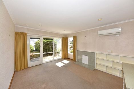 Photo of property in 3 Verran Place, Fendalton, Christchurch, 8052