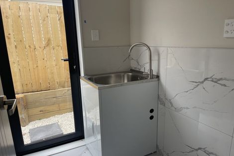 Photo of property in 30a Lowtherhurst Road, Massey, Auckland, 0614