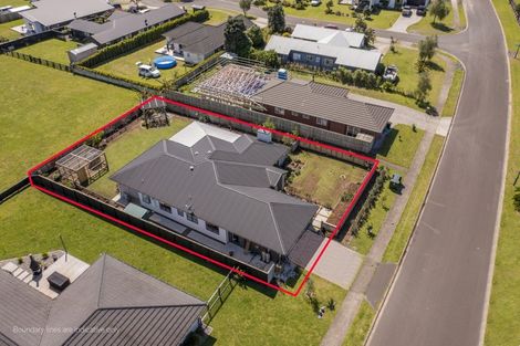 Photo of property in 24 Debenham Drive, Whitianga, 3510