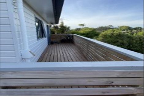 Photo of property in 2/92 Verran Road, Birkdale, Auckland, 0626