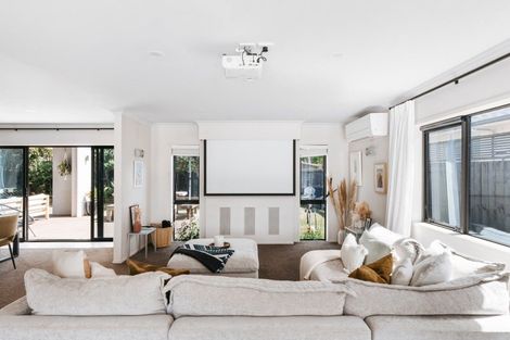 Photo of property in 35 Rota Close, Papamoa Beach, Papamoa, 3118