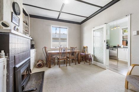 Photo of property in 6 Downe Street, New Plymouth, 4310