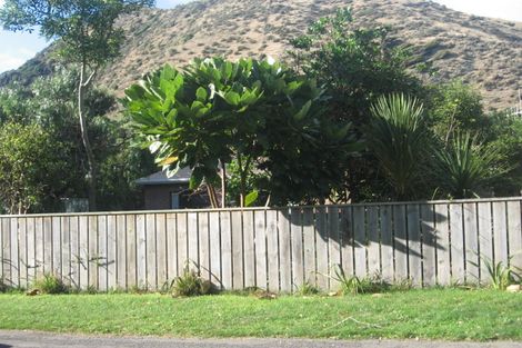 Photo of property in 19-21 Ames Street, Paekakariki, 5034