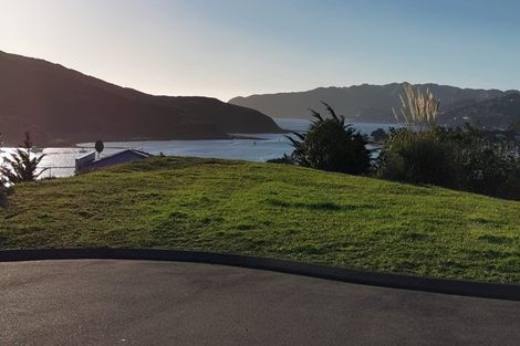 Photo of property in 4 Whitianga View, Paremata, Porirua, 5024