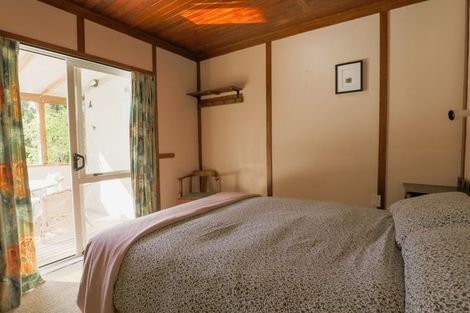 Photo of property in 19 Kapiti Place, Kairakau, Elsthorpe, 4295