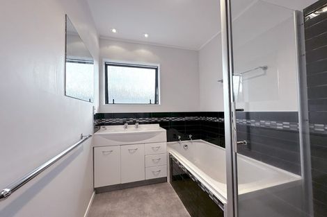 Photo of property in 56a Queen Road, Bellevue, Tauranga, 3110