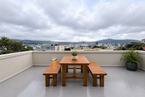 Photo of property in 7f Austin Street, Mount Victoria, Wellington, 6011