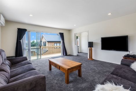 Photo of property in 57b Albatross Close, Whitby, Porirua, 5024