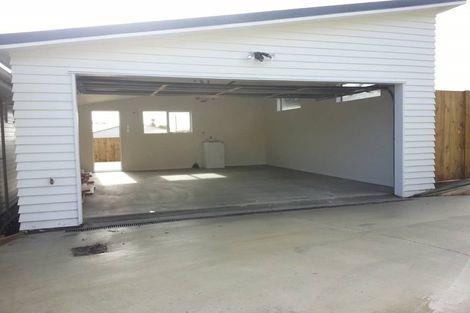 Photo of property in 18 Keats Place, Blockhouse Bay, Auckland, 0600