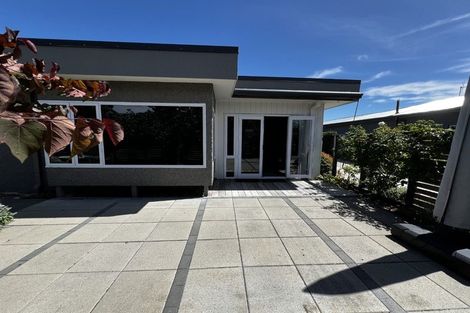 Photo of property in 2a Busby Hill, Havelock North, 4130