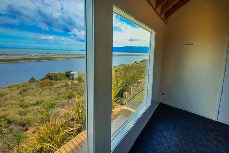 Photo of property in 41 Bluecliffs Beach Road, Papatotara, Tuatapere, 9691