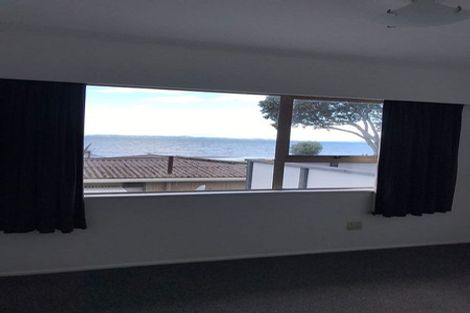 Photo of property in 47 The Esplanade, Eastern Beach, Auckland, 2012