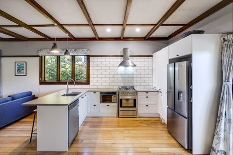 Photo of property in 82 Napier Terrace, Hospital Hill, Napier, 4110