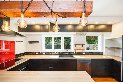 Photo of property in 27 Saint Albans Avenue, Hokowhitu, Palmerston North, 4410