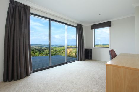 Photo of property in 65 Te Ahiawa Road, Raglan, 3297