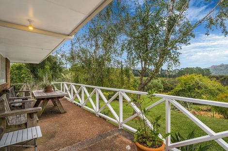 Photo of property in 18 Gum Road, Henderson Valley, Auckland, 0612