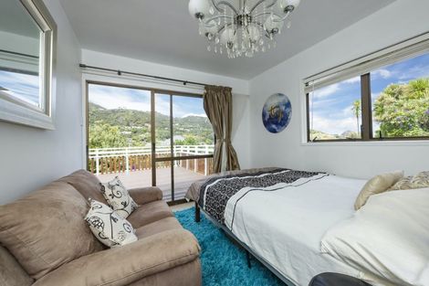 Photo of property in 24 Seaview Road, Piha, New Lynn, 0772