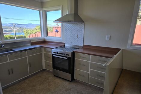 Photo of property in 2 View Road, Houghton Bay, Wellington, 6023