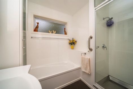 Photo of property in 52a Dixon Avenue, Hawera, 4610