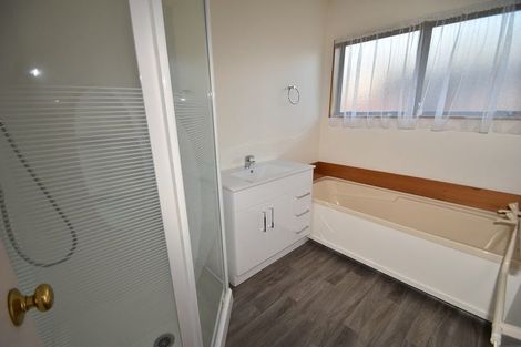 Photo of property in 2/118 Astley Avenue, New Lynn, Auckland, 0600