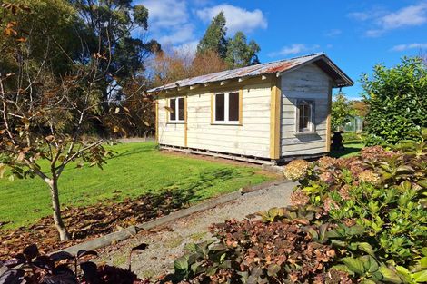 Photo of property in 100 Cole Street, Dannevirke, 4930