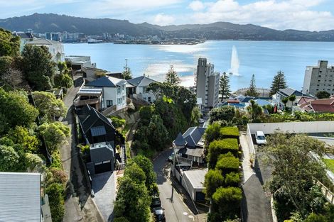 Photo of property in 28 Hay Street, Oriental Bay, Wellington, 6011