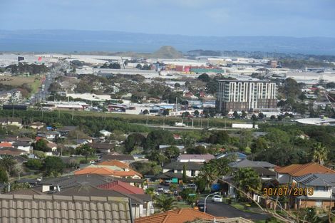 Photo of property in 56 Ribbonwood Crescent, Goodwood Heights, Auckland, 2105