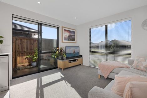 Photo of property in 11 Tiria Drive, Papamoa Beach, Papamoa, 3118