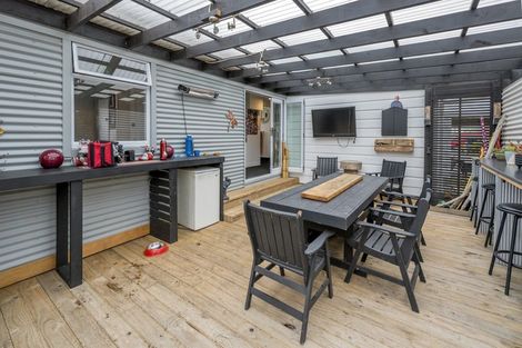 Photo of property in 121 Hokio Beach Road, Levin, 5510