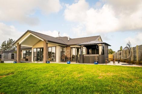 Photo of property in 8 Awatiro Drive, Kaukapakapa, 0871