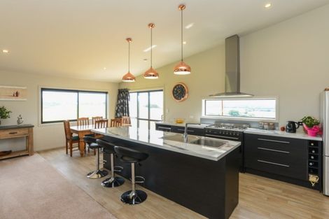 Photo of property in 71 Pirau Road, Fernhill, Napier, 4183