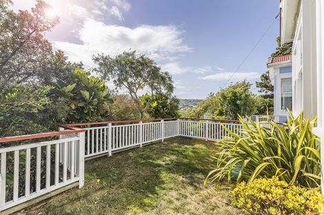 Photo of property in 32 Freeling Street, Island Bay, Wellington, 6023