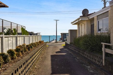 Photo of property in 2/30 Hamblyn Street, Strandon, New Plymouth, 4312