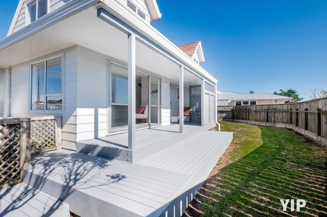 Photo of property in 12 Maraval Crescent, Grenada Village, Wellington, 6037