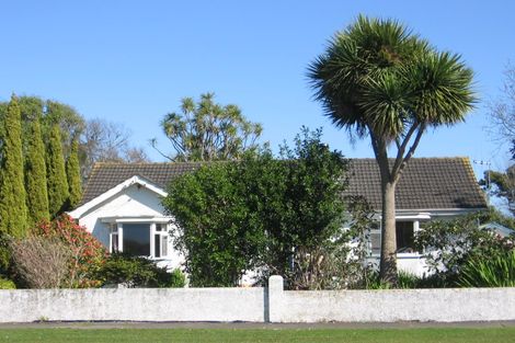 Photo of property in 52 Norbiton Road, Foxton, 4814