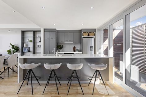 Photo of property in 10 Boardwalk Lane, Seatoun, Wellington, 6022