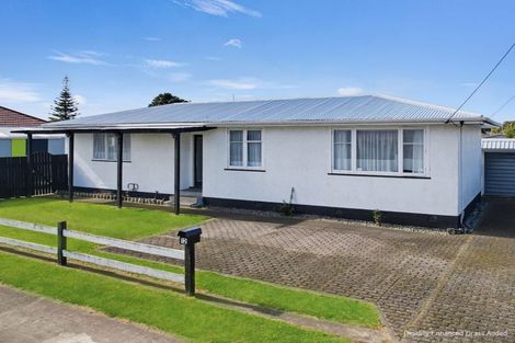 Photo of property in 12 Mosston Road, Castlecliff, Whanganui, 4501
