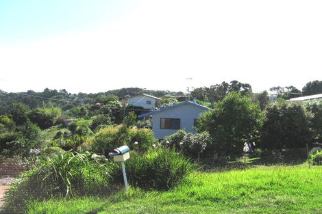 Photo of property in 9 Park Road, Surfdale, Waiheke Island, 1081